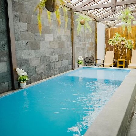 Ostic House Hostel Yogyakarta Exterior photo