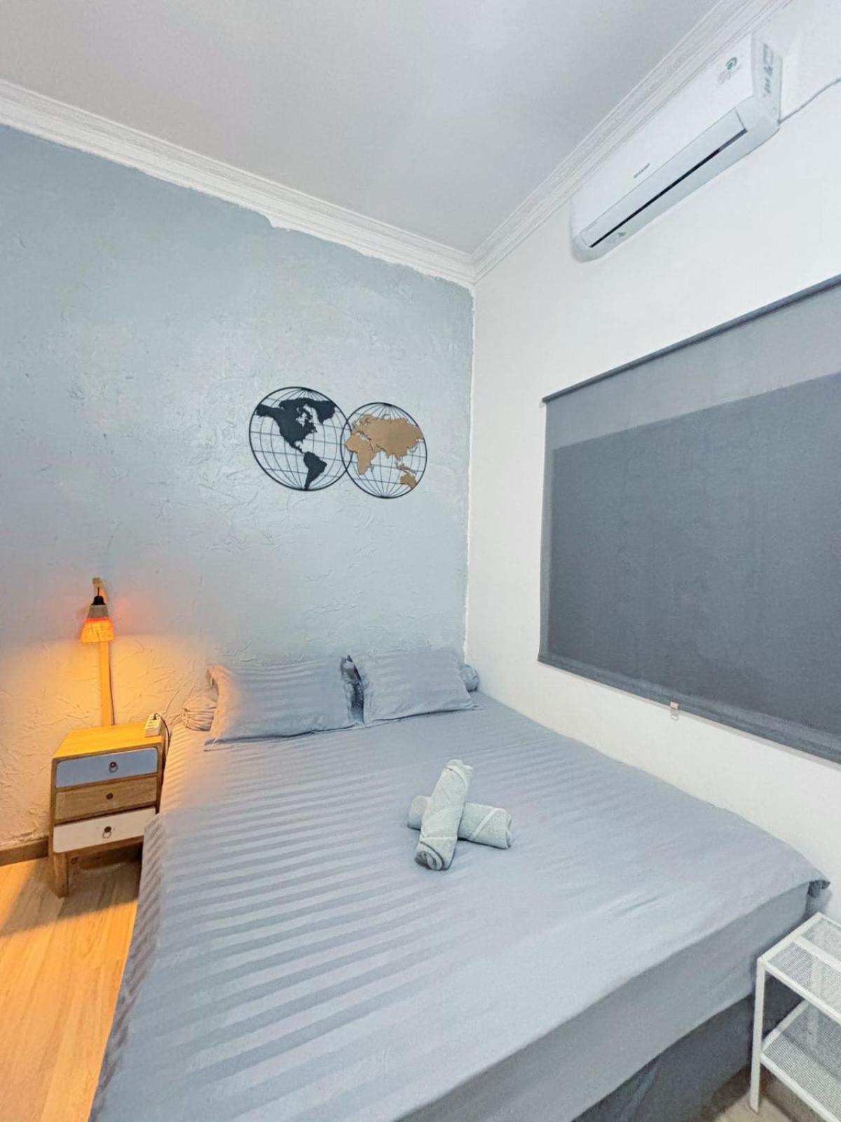 Ostic House Hostel Yogyakarta Exterior photo